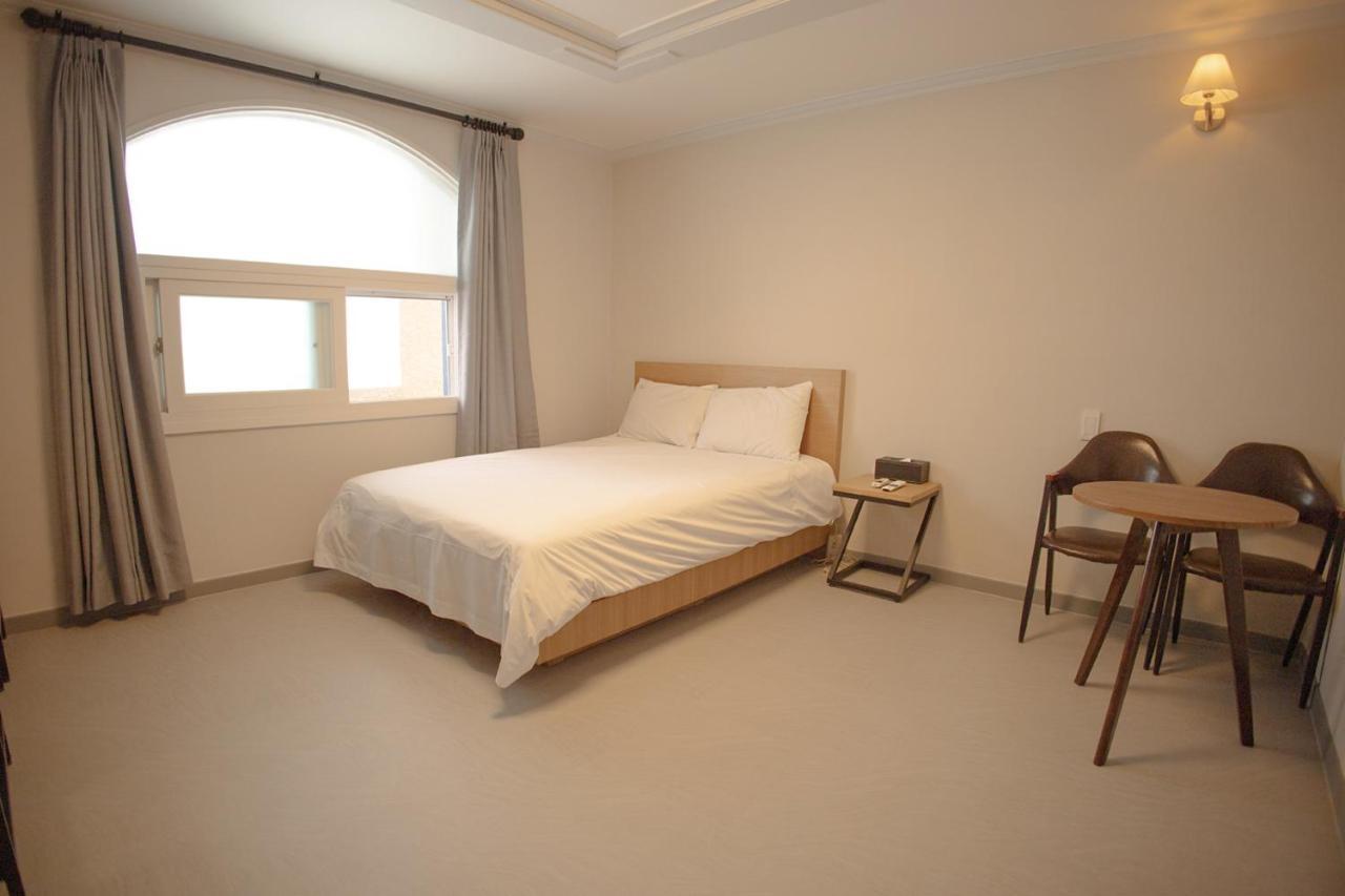 Trevi Hotel Čedžu Exteriér fotografie