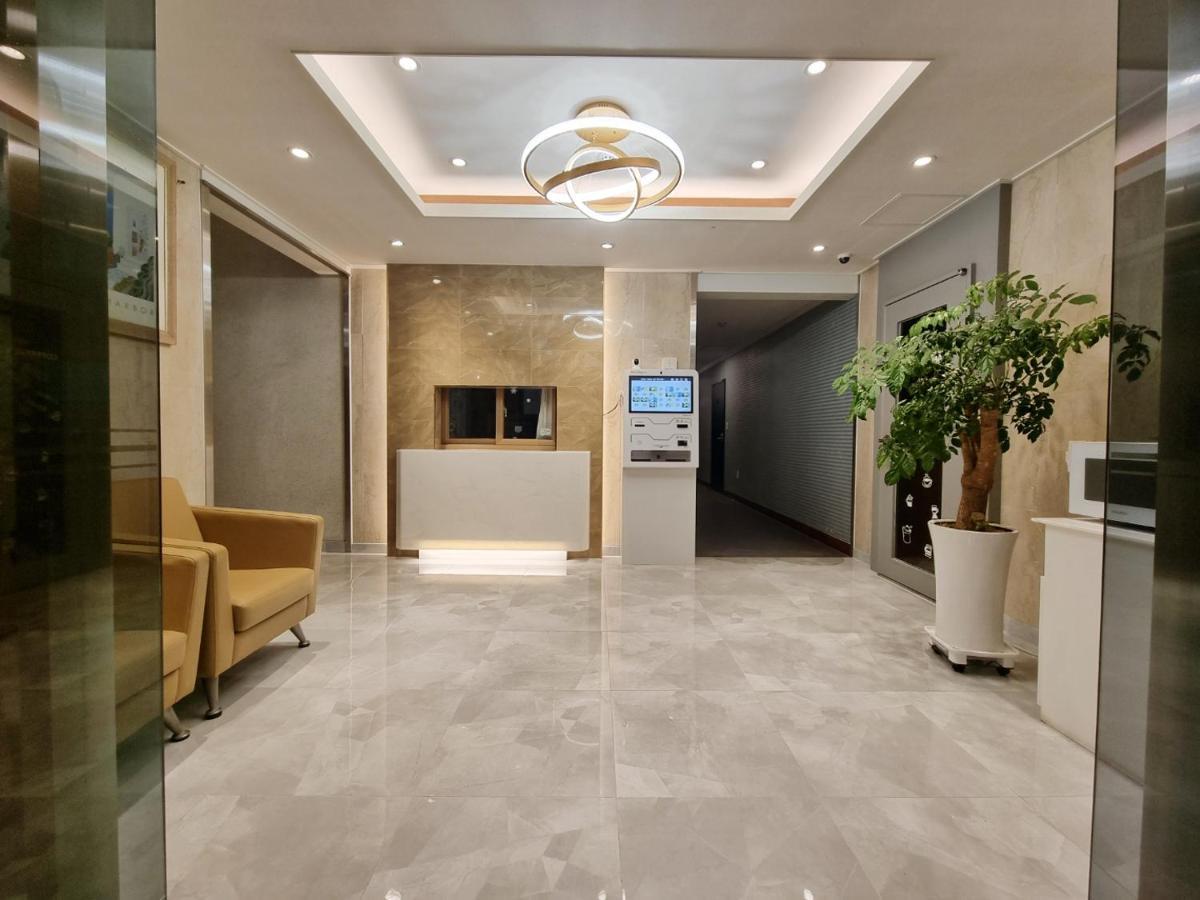 Trevi Hotel Čedžu Exteriér fotografie