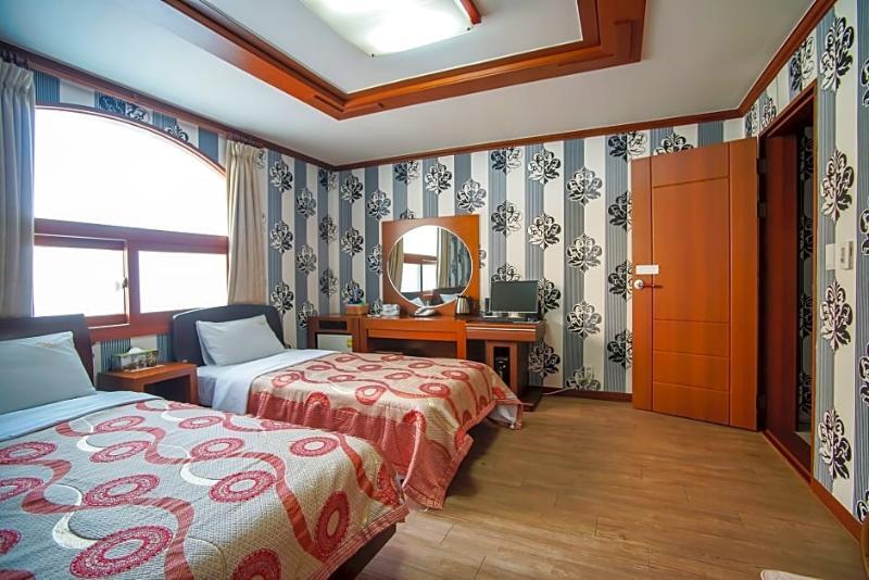 Trevi Hotel Čedžu Exteriér fotografie