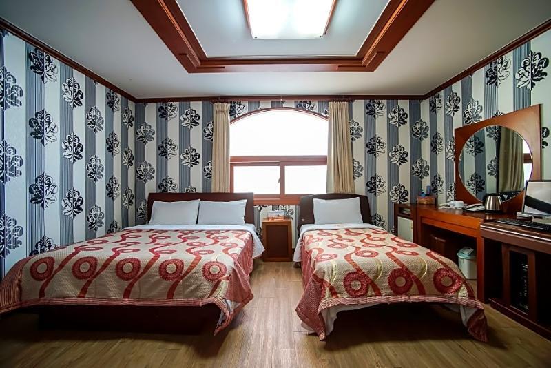 Trevi Hotel Čedžu Exteriér fotografie